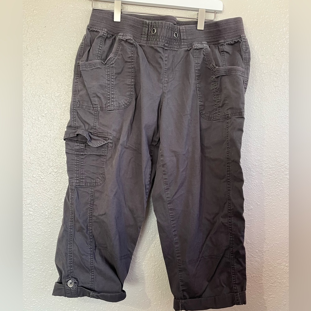 Capri pants